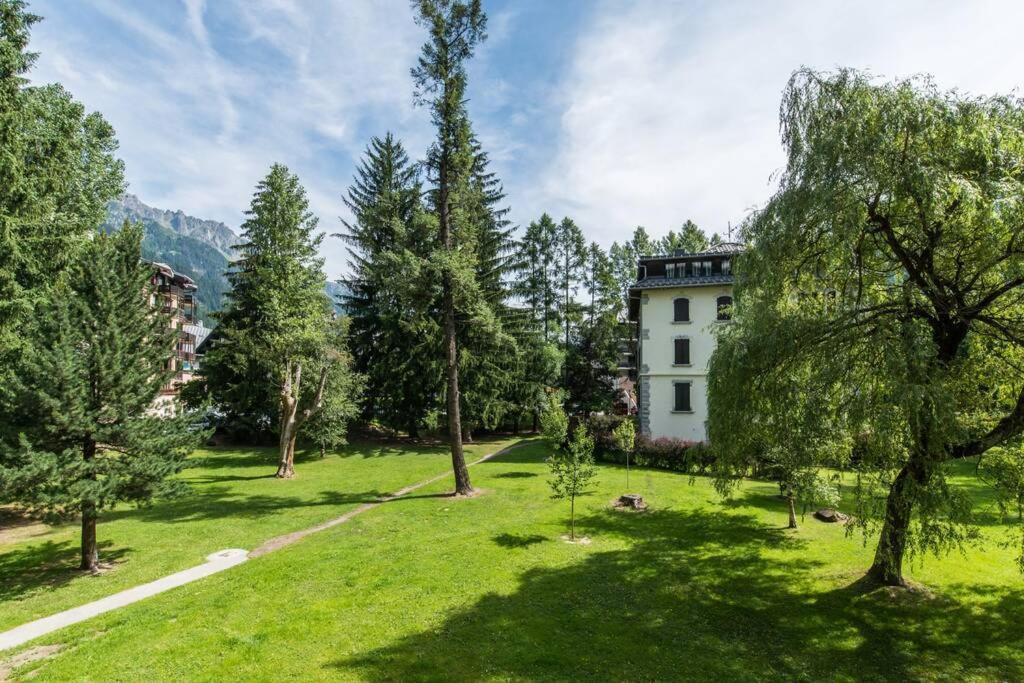 شقة Au Coeur De Chamonix, Un Ecrin De Verdure المظهر الخارجي الصورة